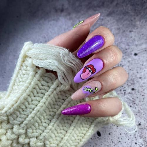 Fioletowe paznokcie ze zdobieniami